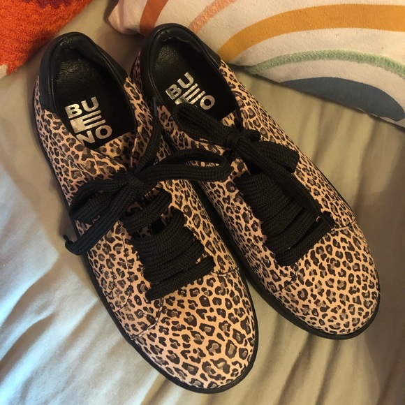 Never worn Bueno leopard sneakers Sz 39 - Picture 1 of 5